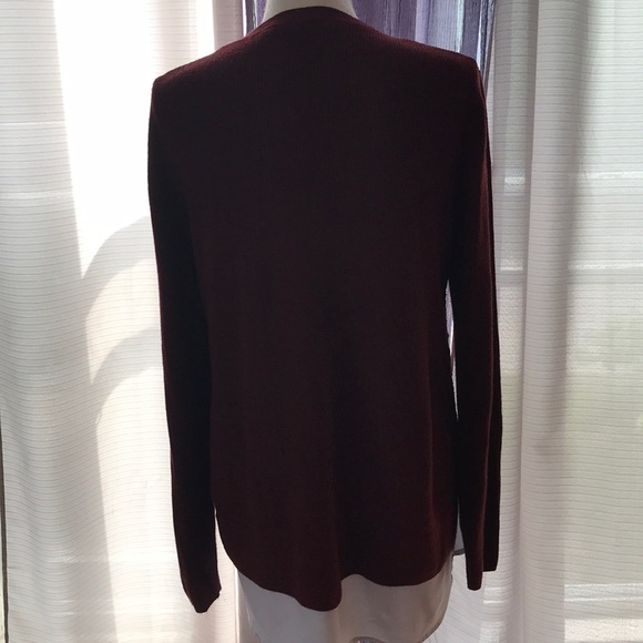 “Simply Vera” Burgundy Top - Picture 5 of 7